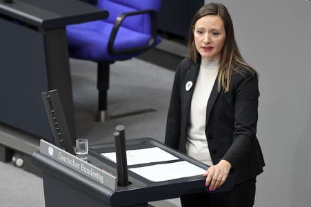 19 Sitzung des Deutschen Bundestages in Berlin