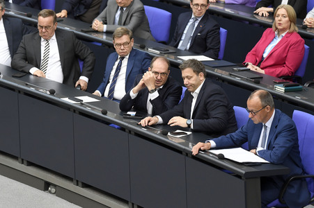 19 Sitzung des Deutschen Bundestages in Berlin