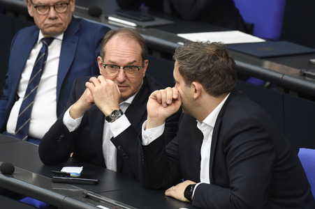 19 Sitzung des Deutschen Bundestages in Berlin