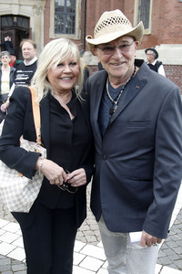 Öffentliche Gedenkfeier für Carlo von Tiedemann in Hamburg