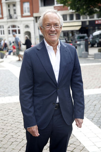 Öffentliche Gedenkfeier für Carlo von Tiedemann in Hamburg