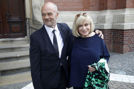 Öffentliche Gedenkfeier für Carlo von Tiedemann in Hamburg