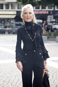 Öffentliche Gedenkfeier für Carlo von Tiedemann in Hamburg