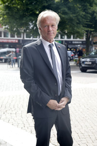 Öffentliche Gedenkfeier für Carlo von Tiedemann in Hamburg