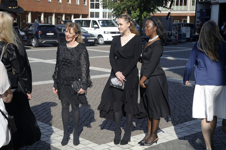 Öffentliche Gedenkfeier für Carlo von Tiedemann in Hamburg