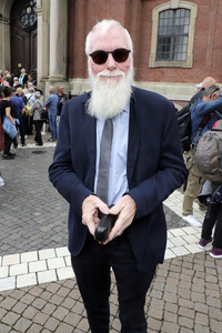 Öffentliche Gedenkfeier für Carlo von Tiedemann in Hamburg