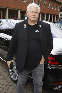 Öffentliche Gedenkfeier für Carlo von Tiedemann in Hamburg