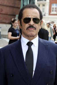 Öffentliche Gedenkfeier für Carlo von Tiedemann in Hamburg