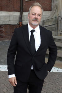 Öffentliche Gedenkfeier für Carlo von Tiedemann in Hamburg