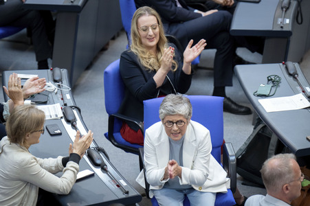 19 Sitzung des Deutschen Bundestages in Berlin