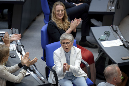 19 Sitzung des Deutschen Bundestages in Berlin