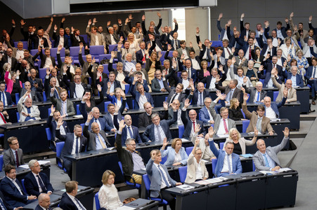 19 Sitzung des Deutschen Bundestages in Berlin