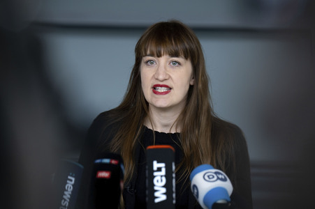 19 Sitzung des Deutschen Bundestages in Berlin