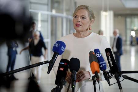 19 Sitzung des Deutschen Bundestages in Berlin