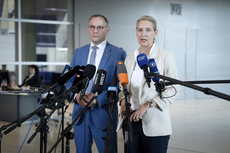 19 Sitzung des Deutschen Bundestages in Berlin