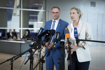 19 Sitzung des Deutschen Bundestages in Berlin