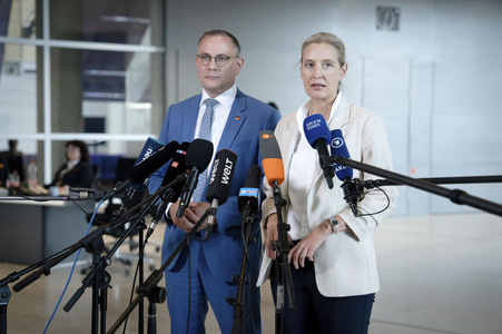 19 Sitzung des Deutschen Bundestages in Berlin