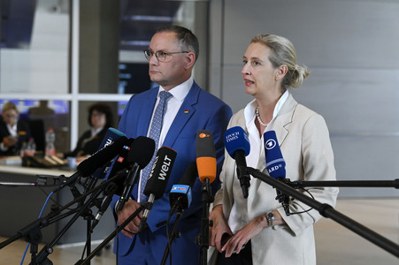 19 Sitzung des Deutschen Bundestages in Berlin