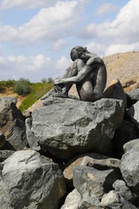 NATURE ART: Black Stones Bodypainting