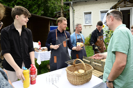 Veranstaltung der CDU 'Kretschmer grillt' in Markersdorf