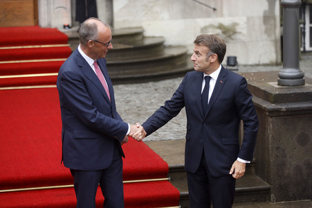 Empfang des französischen Staatspräsidenten in Berlin