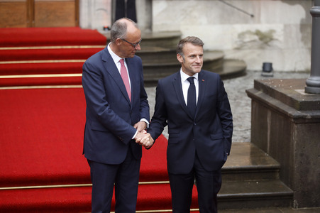 Empfang des französischen Staatspräsidenten in Berlin