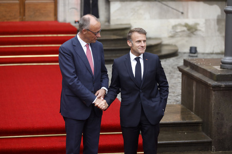 Empfang des französischen Staatspräsidenten in Berlin