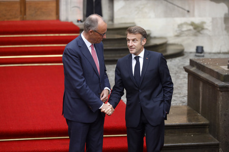 Empfang des französischen Staatspräsidenten in Berlin