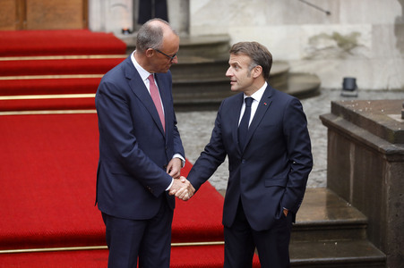 Empfang des französischen Staatspräsidenten in Berlin