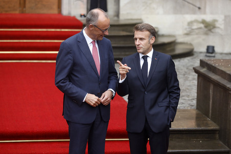 Empfang des französischen Staatspräsidenten in Berlin