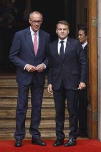 Empfang des französischen Staatspräsidenten in Berlin