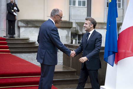 Empfang des französischen Staatspräsidenten in Berlin