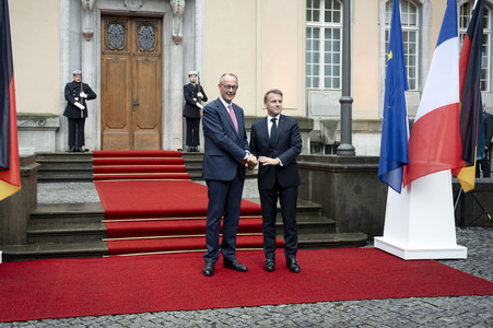 Empfang des französischen Staatspräsidenten in Berlin