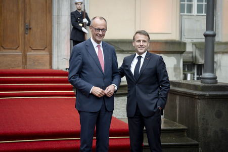 Empfang des französischen Staatspräsidenten in Berlin