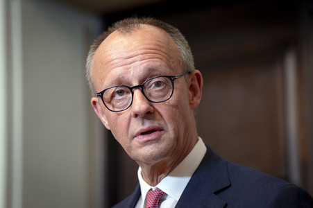 Empfang des französischen Staatspräsidenten in Berlin