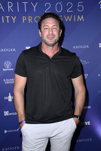 Charity Promi Swim 2025 in Berlin