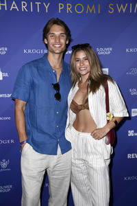 Charity Promi Swim 2025 in Berlin