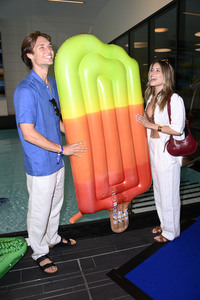 Charity Promi Swim 2025 in Berlin