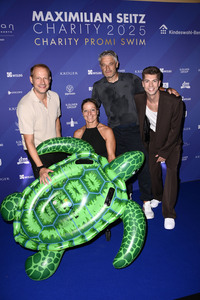 Charity Promi Swim 2025 in Berlin