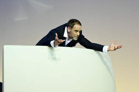 Theaterpremiere 'Jedermann' bei den Thurn und Taxis Schlossfestspielen in Regensburg