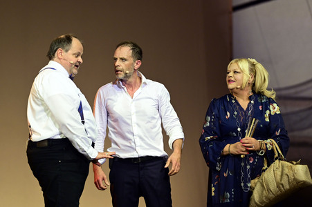 Theaterpremiere 'Jedermann' bei den Thurn und Taxis Schlossfestspielen in Regensburg