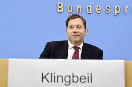 Bundespressekonferenz 'Regierungsentwurf des Bundeshaushalts 2026 und Finanzplan 2027-2029' in Berlin