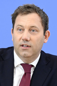 Bundespressekonferenz 'Regierungsentwurf des Bundeshaushalts 2026 und Finanzplan 2027-2029' in Berlin