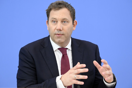 Bundespressekonferenz 'Regierungsentwurf des Bundeshaushalts 2026 und Finanzplan 2027-2029' in Berlin