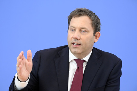 Bundespressekonferenz 'Regierungsentwurf des Bundeshaushalts 2026 und Finanzplan 2027-2029' in Berlin