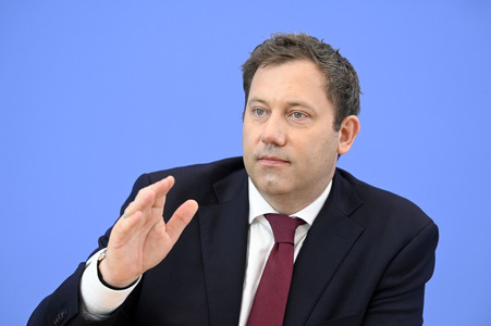 Bundespressekonferenz 'Regierungsentwurf des Bundeshaushalts 2026 und Finanzplan 2027-2029' in Berlin