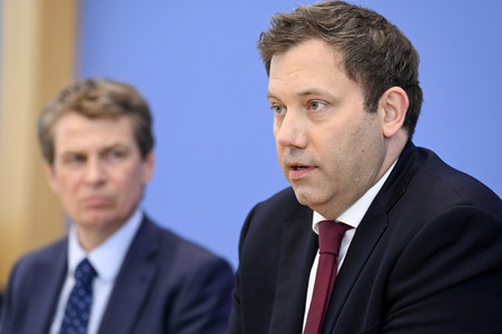 Bundespressekonferenz 'Regierungsentwurf des Bundeshaushalts 2026 und Finanzplan 2027-2029' in Berlin