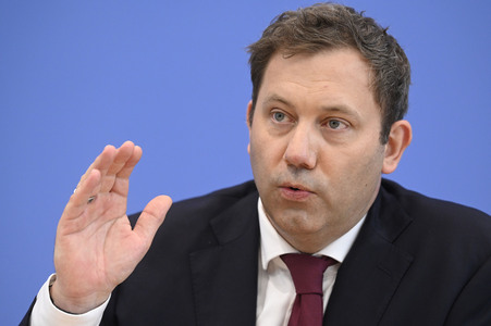 Bundespressekonferenz 'Regierungsentwurf des Bundeshaushalts 2026 und Finanzplan 2027-2029' in Berlin