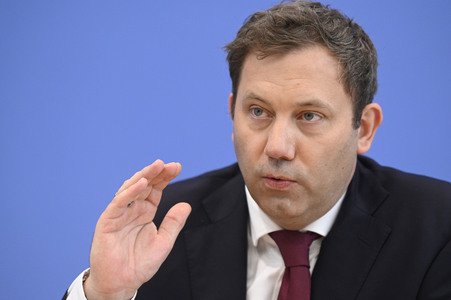 Bundespressekonferenz 'Regierungsentwurf des Bundeshaushalts 2026 und Finanzplan 2027-2029' in Berlin