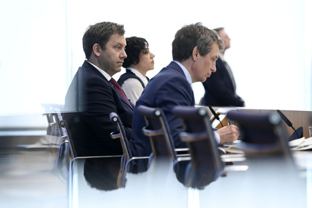 Bundespressekonferenz 'Regierungsentwurf des Bundeshaushalts 2026 und Finanzplan 2027-2029' in Berlin